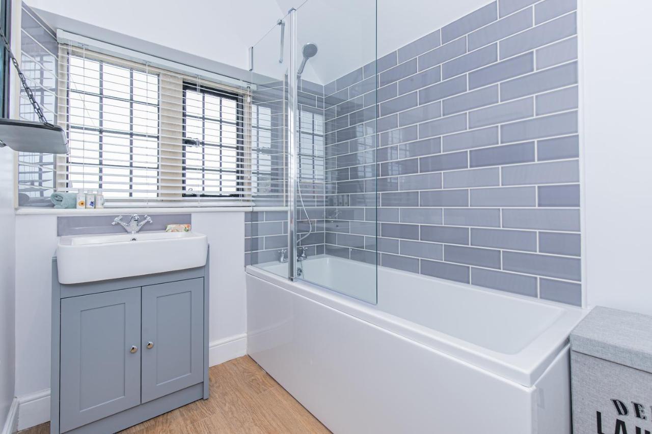 Oxfordshire Living - The Spencer Apartment - ウッドストック エクステリア 写真